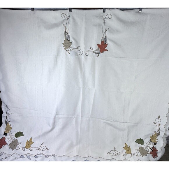 Fall Leaves Table Cloth & Apron Scalloped Cut Out Leaf Embroider Autumn Harvest - Picture 4 of 13